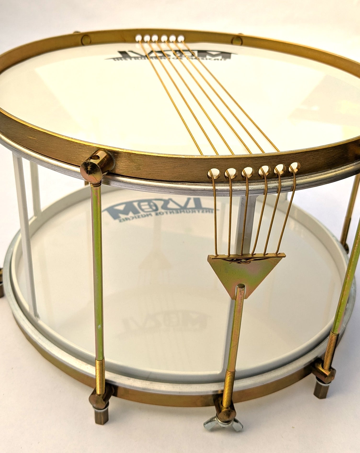 IVSOM Caixa vazada, 6 string, steel, 12" x 7.5"