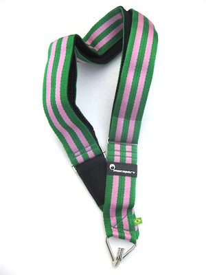 Pink and green Mangueira samba school colors on a shoulder strap with a single hook. Made by macapart. 
